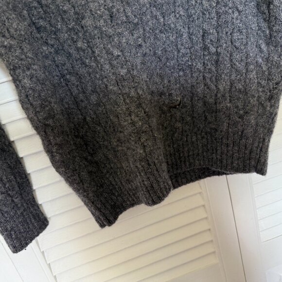 Vintage Grey Pure Wool Sweater, Warm & Timeless V-Neck - Picture 4 of 10